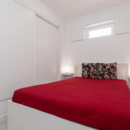 Apartamento Trival - A 1 Minuto Pe Da Praia Сесимбра Екстериор снимка