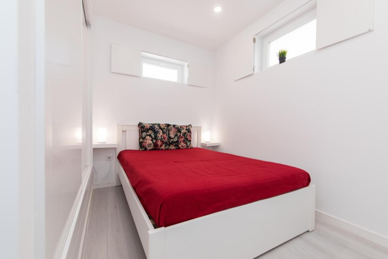 Apartamento Trival - A 1 Minuto Pe Da Praia Сесимбра Екстериор снимка